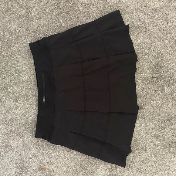 tennis skirt - Picture 2 of 3